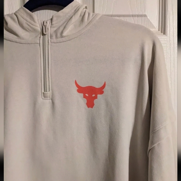 Under Armour Project Rock Bull Logo Hooded Shirt M Warrior Mana - Picture 2 of 4